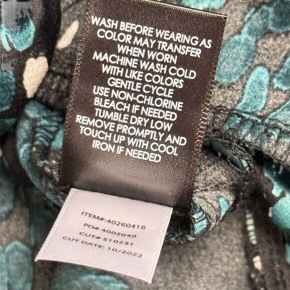 Torrid Satin Surplice Tie Cut Out Back 40260416 Long Sleeve Teal Blouse Top 4X - Picture 14 of 16